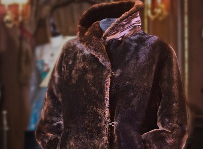 Iconic Collectables Fur Coat Worn On The Titanic Sold For £150000